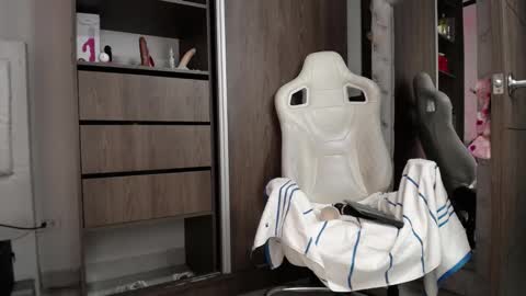 Snapshot of sara_martin_ chatting on 22, 2, 2025 sara online show from 22, 2, 2025