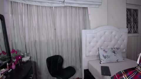 Snapshot of sara_martin_ chatting on 19, 3, 2026 sara online show from 19, 3, 2026