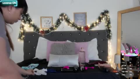 Snapshot of sara_puertaa chatting on 18, 12, 2025 Sara online show from 18, 12, 2025