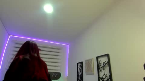 Snapshot of sara_red_x chatting on 14, 4, 2026 sara_red_x online show from 14, 4, 2026