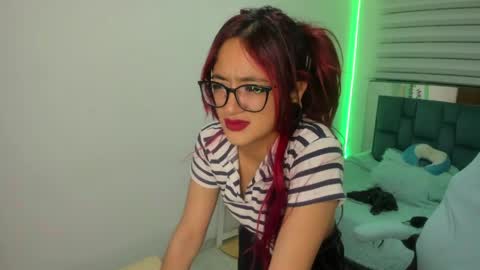 Snapshot of sara_red_x chatting on 6, 5, 2026 sara_red_x online show from 6, 5, 2026