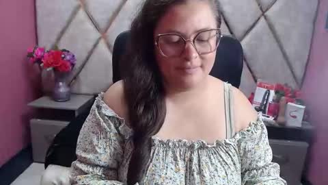 sara_thonson_ online show from 28, 2, 2026