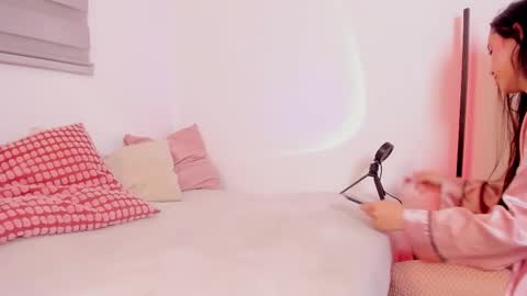 Sarah  online show from 19, 2, 2026