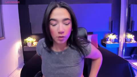 Snapshot of saraamills chatting on 2, 5, 2026 Sara online show from 2, 5, 2026