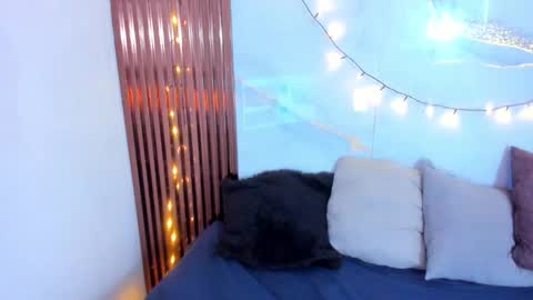 Snapshot of saraapril_1 chatting on 15, 3, 2026 SARAHGIL online show from 15, 3, 2026