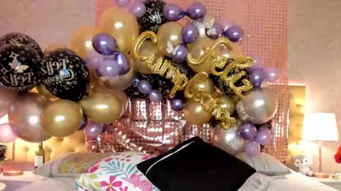 Snapshot of saraawolff chatting on 1, 3, 2025 Sara Wolff online show from 1, 3, 2025