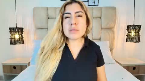 Snapshot of sarablonde_t chatting on 13, 6, 2026 sarablonde_t online show from 13, 6, 2026