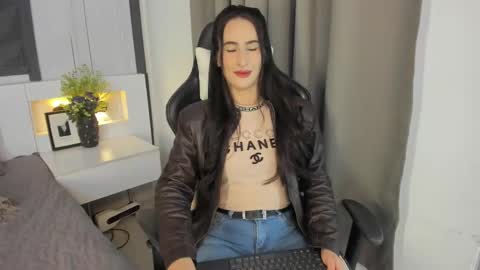  Sara Gomez  online show from 10, 11, 2025