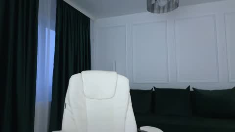 sarah l0v3 online show from 17, 12, 2025