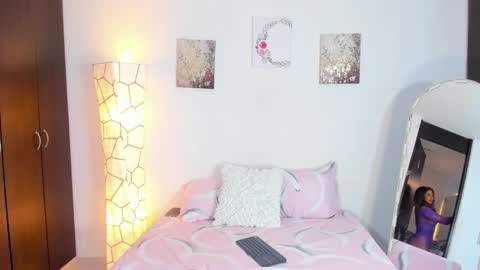 sarah  cinnamon online show from 10, 2, 2026