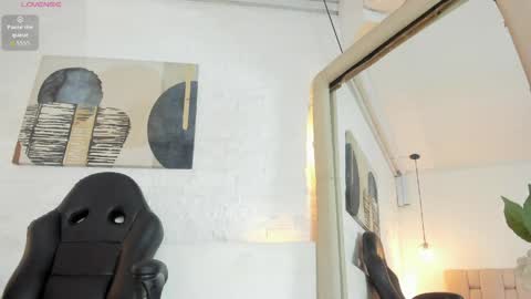 Snapshot of sarah_gothicgirl chatting on 6, 5, 2026 sarah_gothicgirl online show from 6, 5, 2026