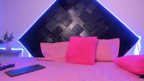 Snapshot of sarah_miel chatting on 24, 6, 2026 Sarah online show from 24, 6, 2026