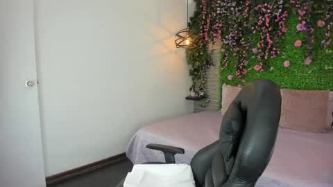 Sarah Deyvis online show from 20, 2, 2026