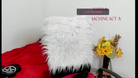 Snapshot of sarahlovexxv chatting on 11, 5, 2026 Sarah online show from 11, 5, 2026