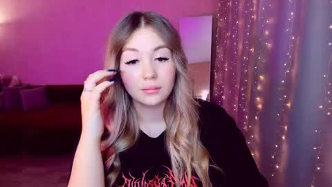 Sarah online show from 12, 3, 2025