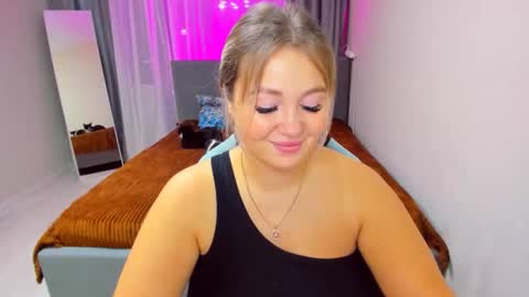 Sarah online show from 4, 11, 2025