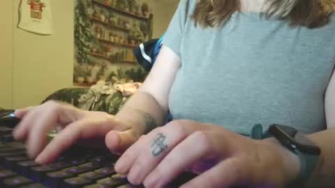 Snapshot of sarahpmummy chatting on 7, 5, 2026 Sarah online show from 7, 5, 2026