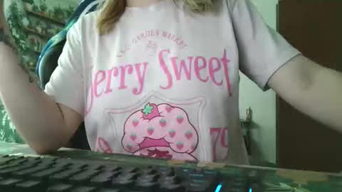 Snapshot of sarahpmummy chatting on 16, 5, 2026 Sarah online show from 16, 5, 2026