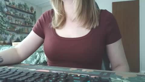 Snapshot of sarahpmummy chatting on 20, 5, 2026 Sarah online show from 20, 5, 2026
