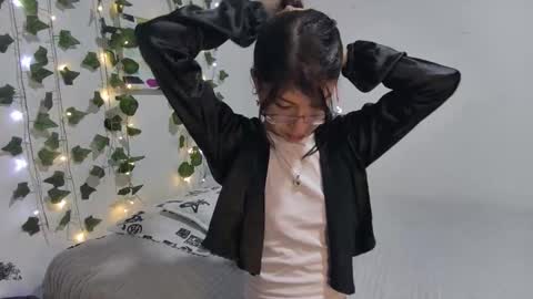 Sarah  online show from 12, 1, 2026