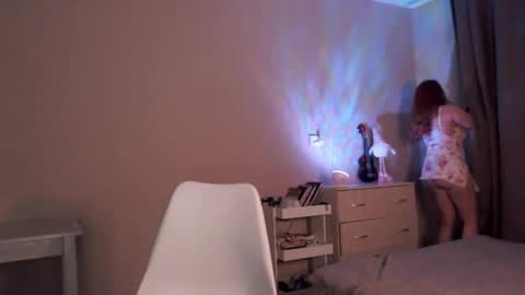 Snapshot of sarahsweetie_ chatting on 28, 12, 2024 Sarah online show from 28, 12, 2024