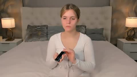 sarahwantslove online show from 16, 4, 2026