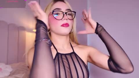 Snapshot of sarajonesxxx chatting on 1, 5, 2026 Sara jones online show from 1, 5, 2026