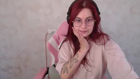 Snapshot of sarakinski chatting on 2, 7, 2026 Sara online show from 2, 7, 2026