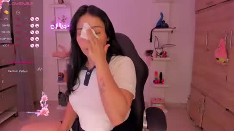Snapshot of saraowens1 chatting on 6, 7, 2026 saraowens online show from 6, 7, 2026
