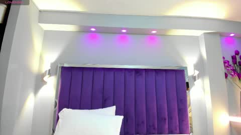 Sara   online show from 8, 9, 2025