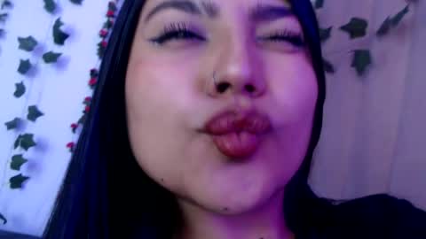 sarastonesx online show from 16, 6, 2026