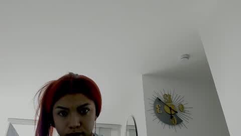 Saray  online show from 20, 10, 2025