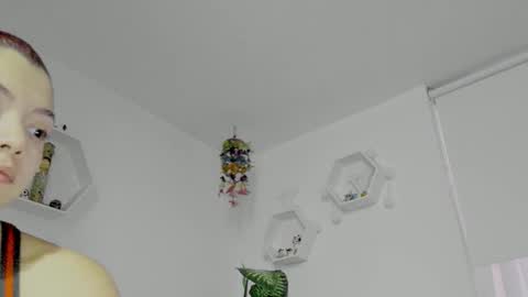 Saray  online show from 7, 1, 2026