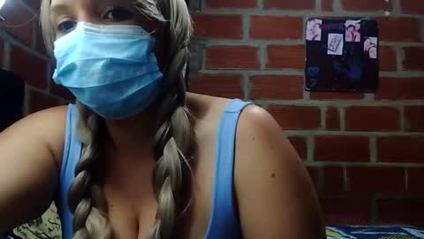 Snapshot of saray_mixx chatting on 30, 10, 2025 saray_mixx online show from 30, 10, 2025