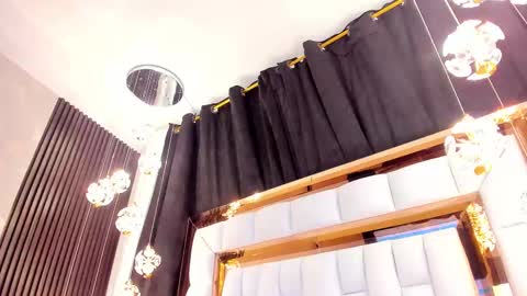 Snapshot of sarayroyse chatting on 8, 3, 2025 Saray online show from 8, 3, 2025