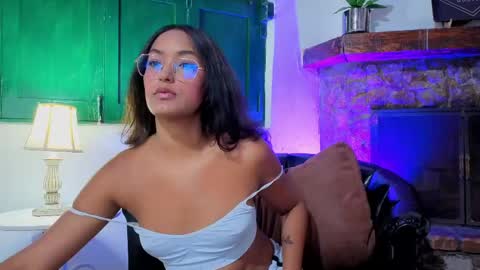 Snapshot of sarazuletaa chatting on 23, 4, 2026 sarazuletaa online show from 23, 4, 2026