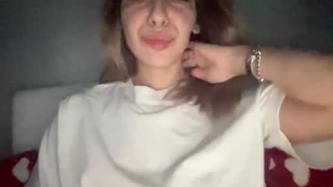 Sarrah online show from 2, 12, 2025