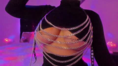 Snapshot of sashachase chatting on 3, 12, 2024   Sasha   online show from 3, 12, 2024