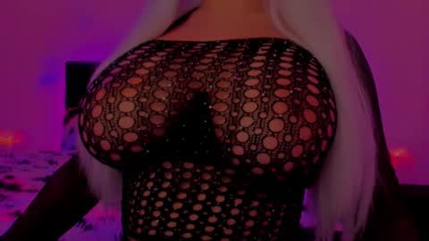 Snapshot of sashachase chatting on 2, 10, 2025   Sasha   online show from 2, 10, 2025