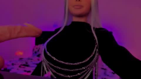 Snapshot of sashachase chatting on 11, 10, 2025   Sasha   online show from 11, 10, 2025