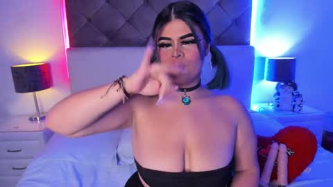 Snapshot of sashajune chatting on 21, 2, 2025 selene online show from 21, 2, 2025