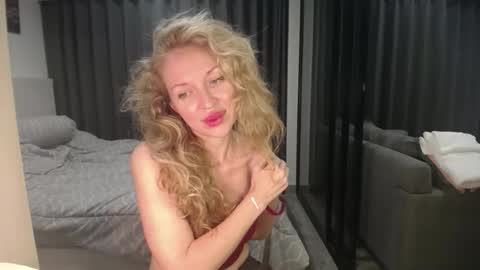 Sasha online show from 6, 4, 2026