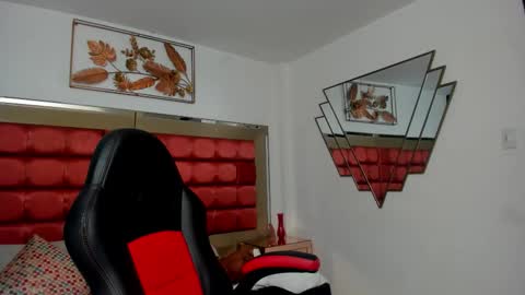 saskiagrendel online show from 25, 9, 2025