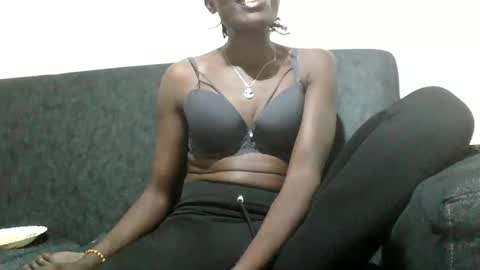 sassy_bloom22 online show from 15, 1, 2026