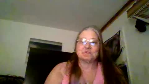 Sassymama82 online show from 28, 4, 2026