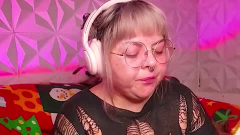 Gina George online show from 14, 12, 2025