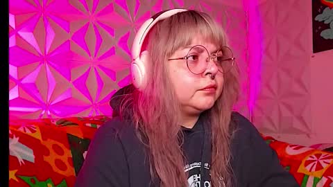 Gina George online show from 21, 12, 2025