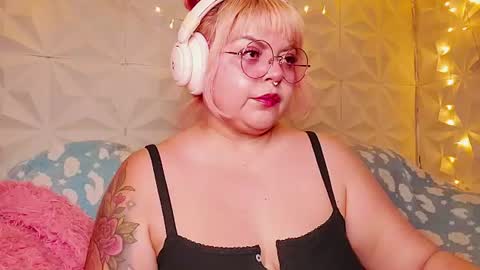 Snapshot of satyn_doll chatting on 1, 7, 2026 Gina George online show from 1, 7, 2026