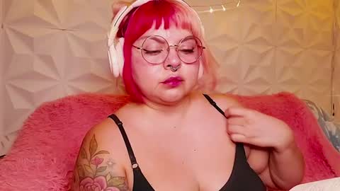 Snapshot of satyn_doll chatting on 7, 7, 2026 Gina George online show from 7, 7, 2026