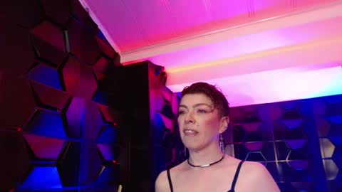 Snapshot of sauvage_lilith chatting on 4, 5, 2026 lilith online show from 4, 5, 2026